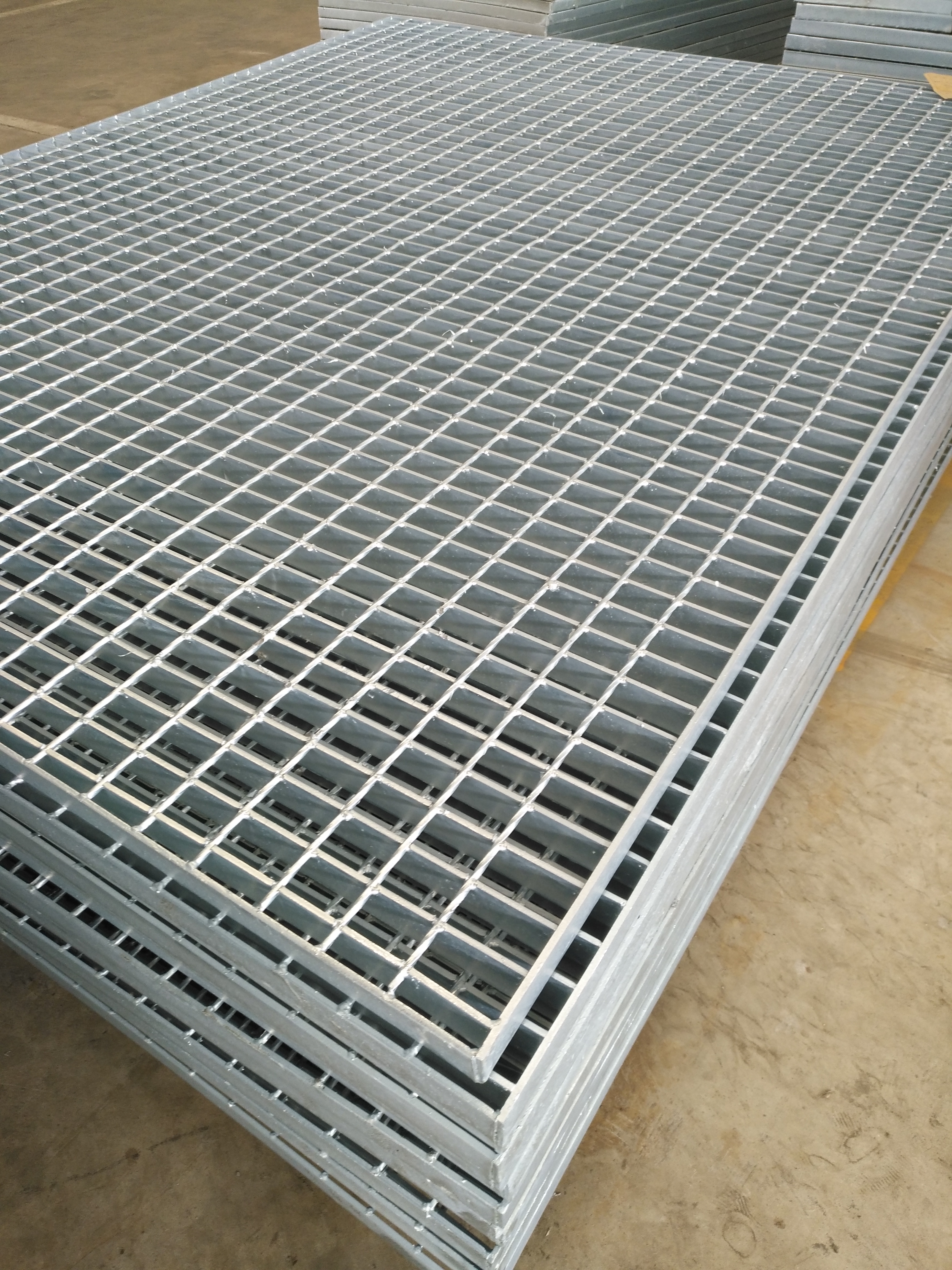 热镀锌钢格栅板种类介绍/厂家/热镀锌钢格栅板规格型号